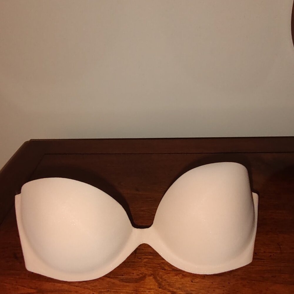 FASHION FORM SEAMLESS STRAPLESS BACKLESS PUSHUP BRA SIDE STICK PANELS CUP C NUDE
